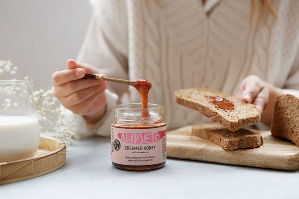 Creamed Honey Spread with Strawberry 300g